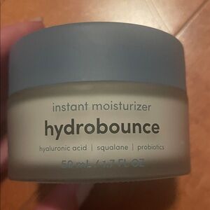 Hydrobounce Instant Moisturizer - Blue and Cream